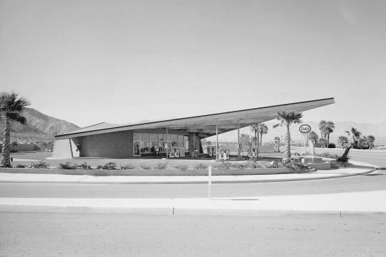 enco-gas-station-palm-springs-california-by-albert-frey-1965-550x366